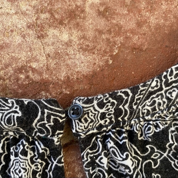 Loft Medium sleeveless black and white top - Picture 8 of 14